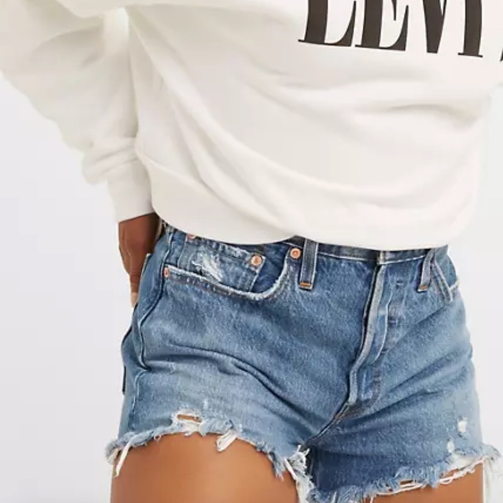 Levi’s 501 cutoff shorts